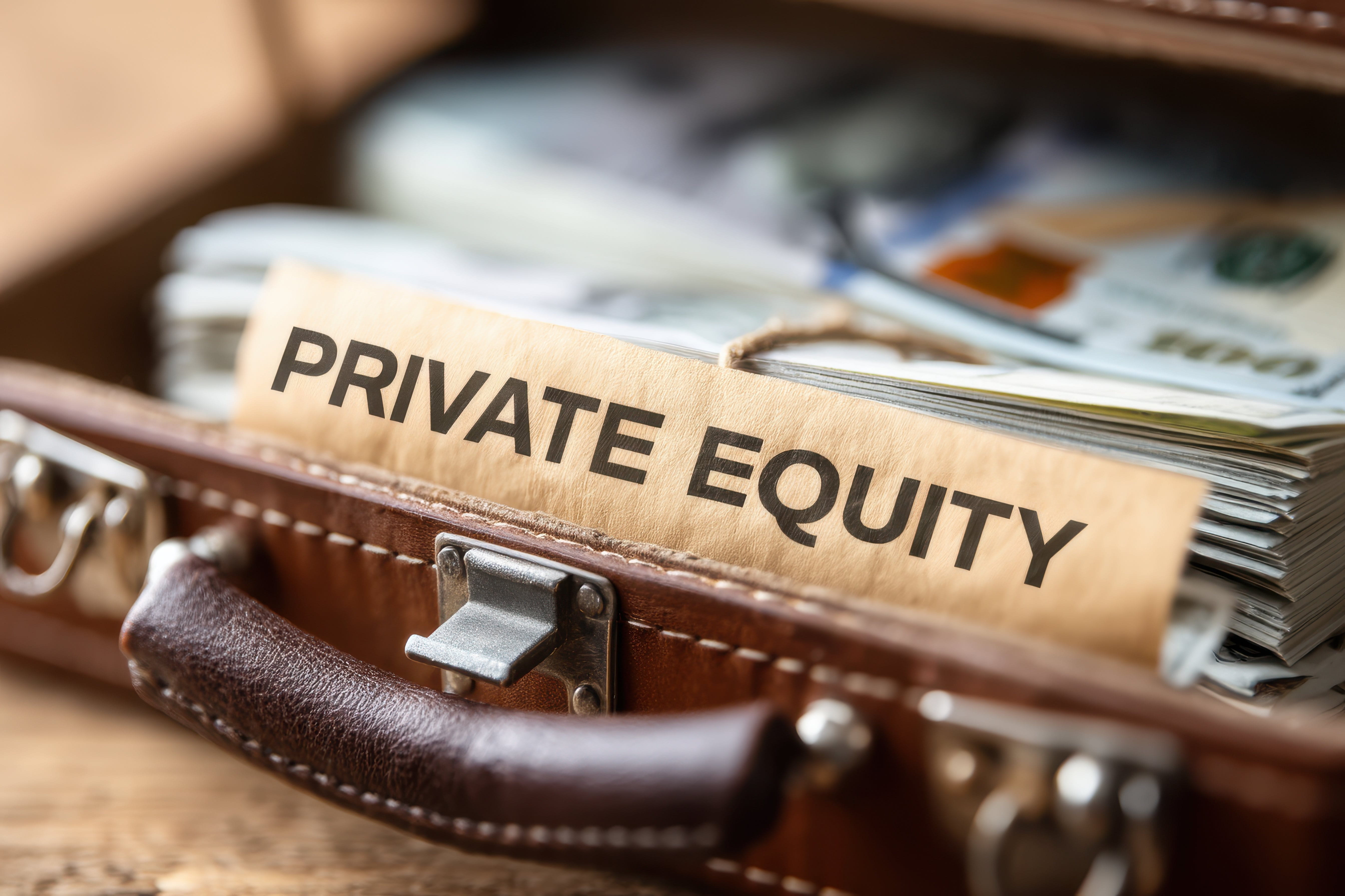 Sac en cuir avec des documents Sac en cuir avec des documents